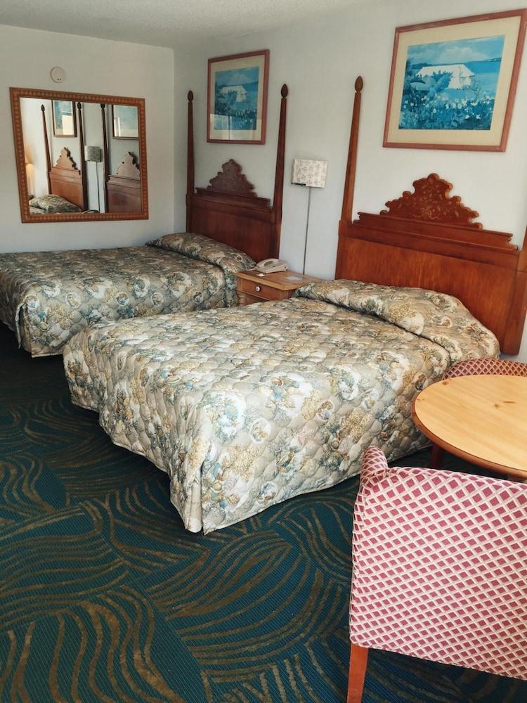 Ambassador Motel 2*